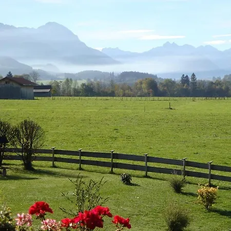 Haus Josefa In The Allgaeu ブルクベルク